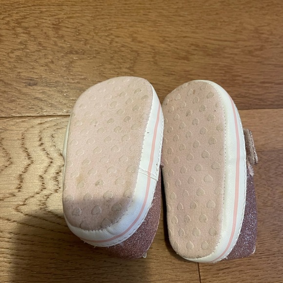 Cute sparkling baby shoes - Picture 3 of 4